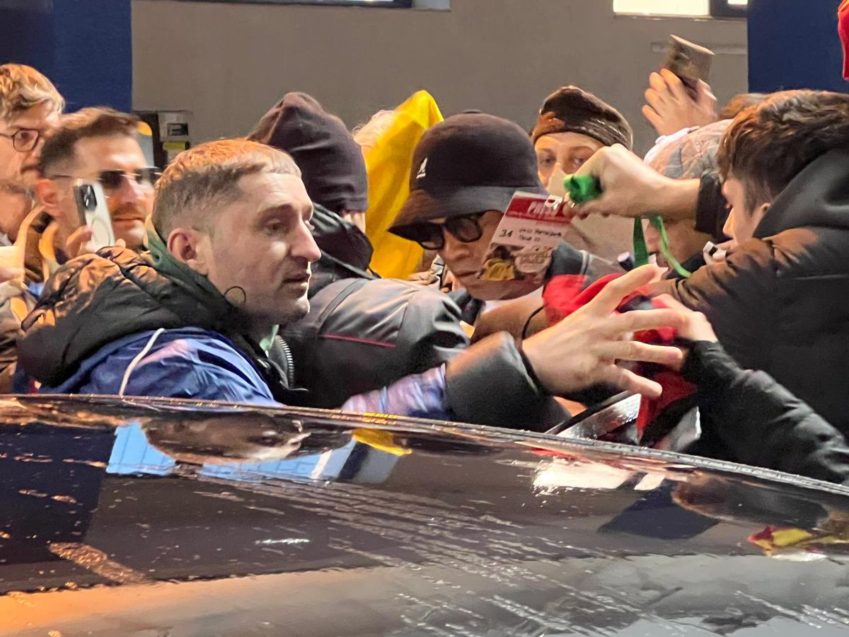 Fotograf român, lăsat fără cuvinte de oamenii lui Ronaldinho » Cerința care i-a provocat indignare: „Pentru mine înseamnă traiul pe jumătate de lună!”