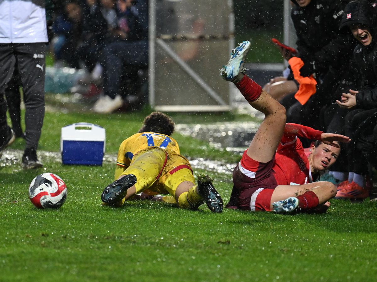 Imagini SPECTACULOASE de la meciul echipei naționale feminine de junioare Under 17