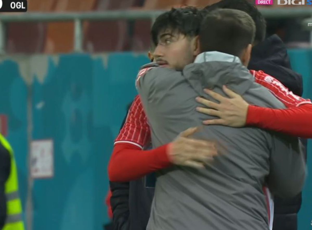 La 3 luni de la transfer, Adrian Mazilu a debutat la Dinamo: nu mai jucase din aprilie 2024