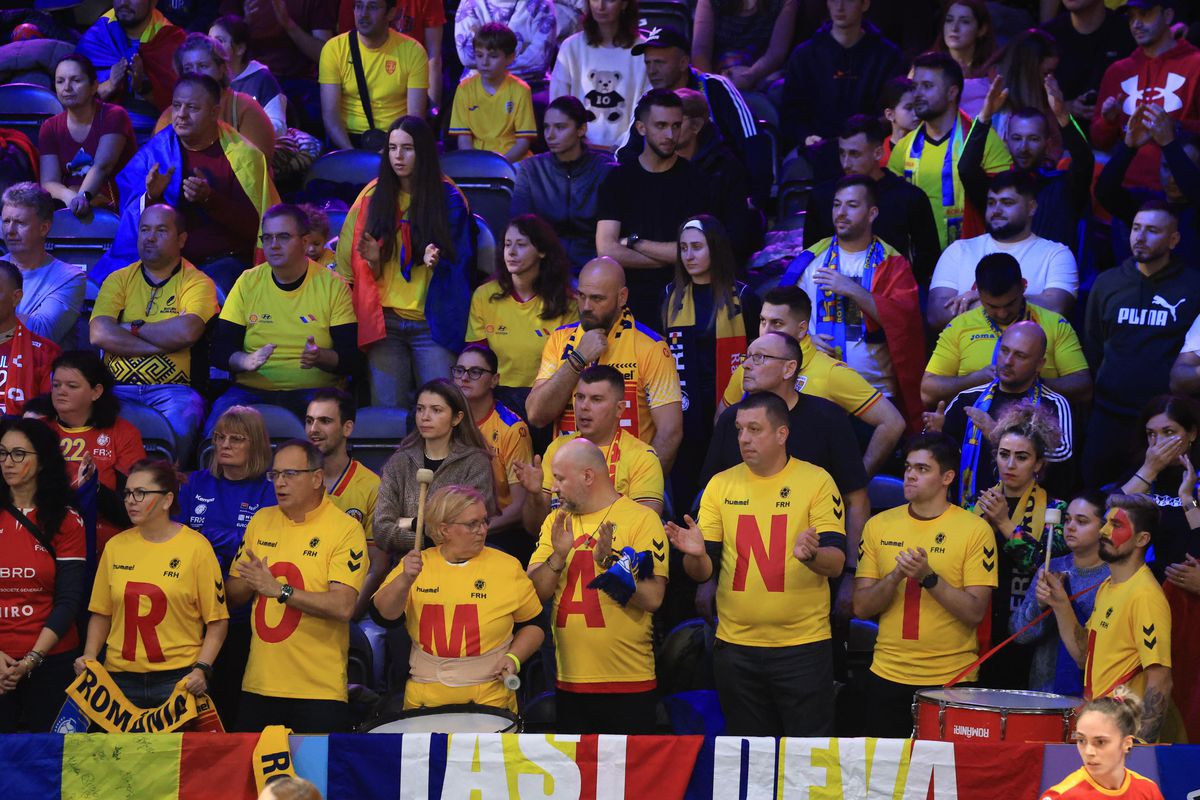 Gestul de la imn! Ce au făcut fanii români din Rotterdam Ahoy în momentul solemn dedicat rivalei Japonia