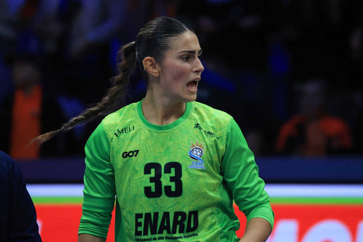 Valentina Menucci își trăiește visul la Rotterdam: „Merită orice sacrificiu!” » Imposibil de ingorat la meciul contra Olandei