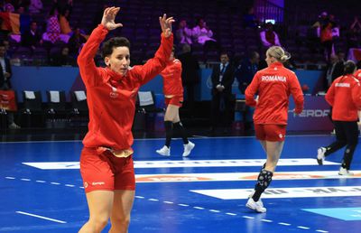 „Talismanul” primit de Cristina Laslo din partea fanilor români, înainte de startul Mondialului: „Căpitane, ia-l! E al vostru”