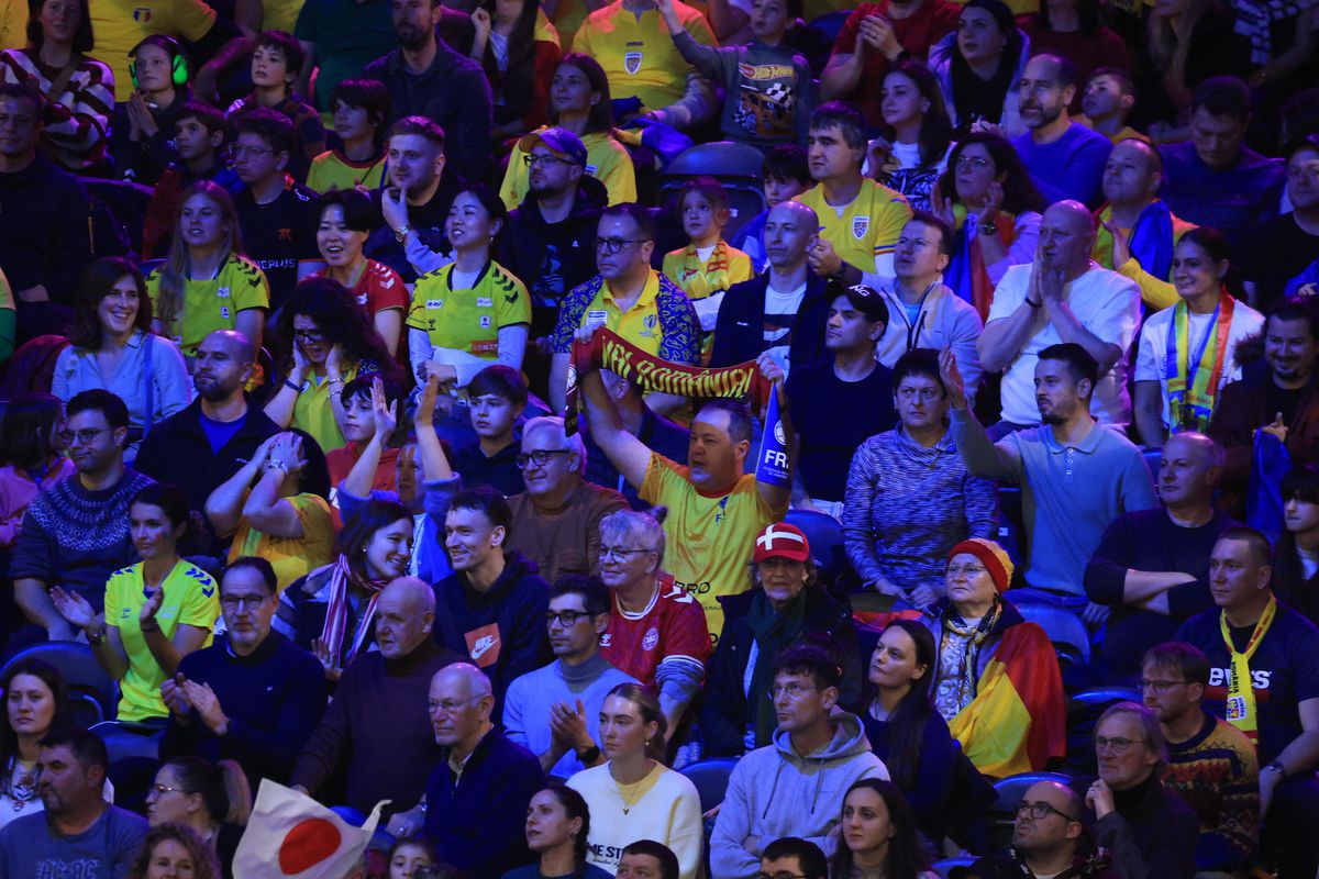 Gestul de la imn! Ce au făcut fanii români din Rotterdam Ahoy în momentul solemn dedicat rivalei Japonia