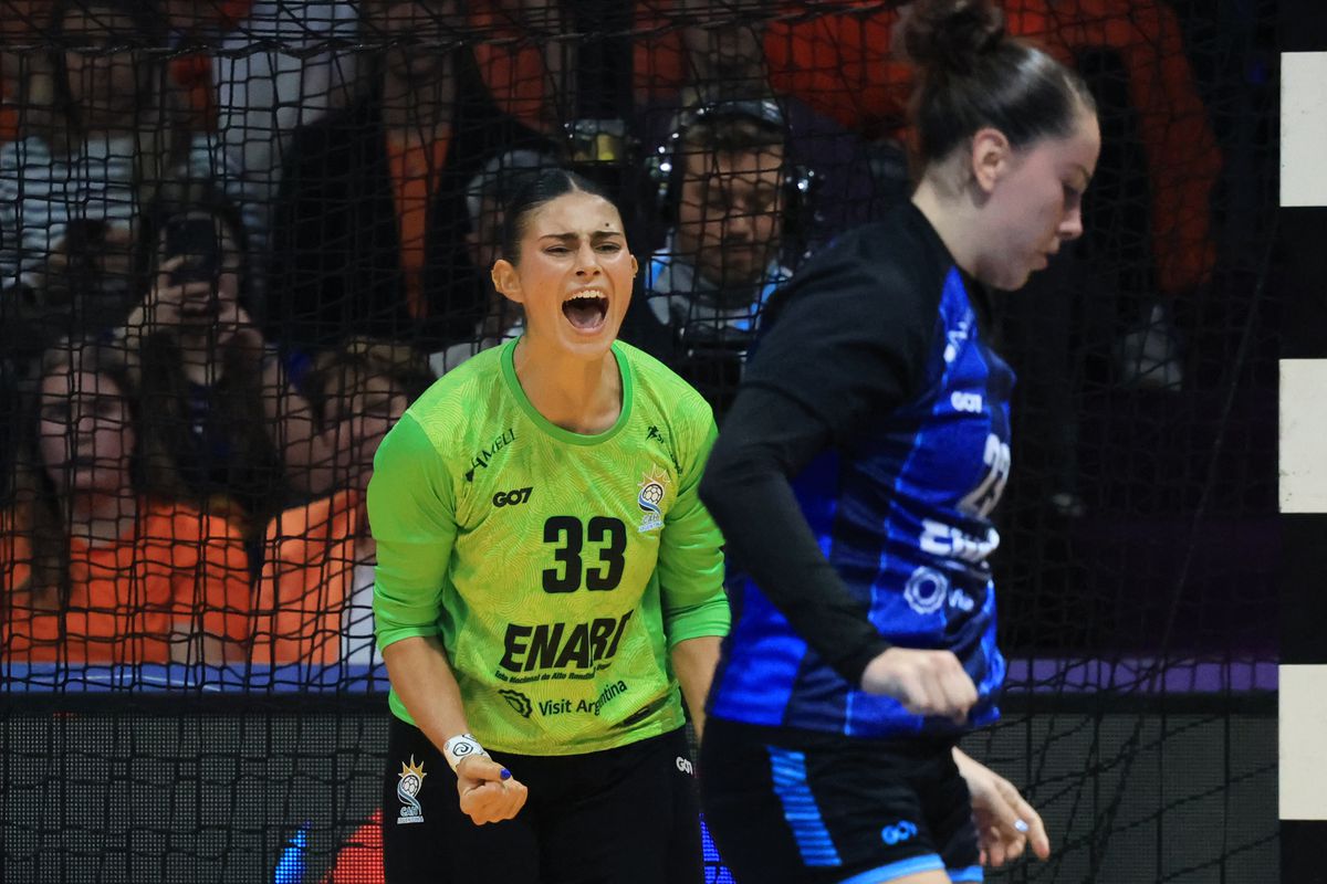 Valentina Menucci își trăiește visul la Rotterdam: „Merită orice sacrificiu!” » Imposibil de ingorat la meciul contra Olandei