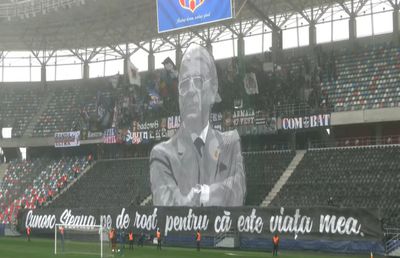 Momente emoționante în Ghencea » Emeric Ienei, omagiat de steliști