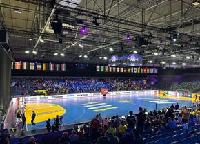 România - Japonia » Fanii tricolori au cucerit și Rotterdam Ahoy! Atmosferă ca la București, reporterii GSP transmit de la fața locului