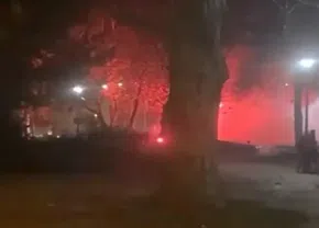 Dup? meciul cu FCSB, temu?ii ultra?i ai Stelei Ro?ii Belgrad s-au b?tut cu alt? galerie celebr? din Europa