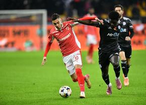 Dinamo - Oțelul se joacă fără sistemul VAR activ! » Meciul a început cu o întârziere de un sfert de oră