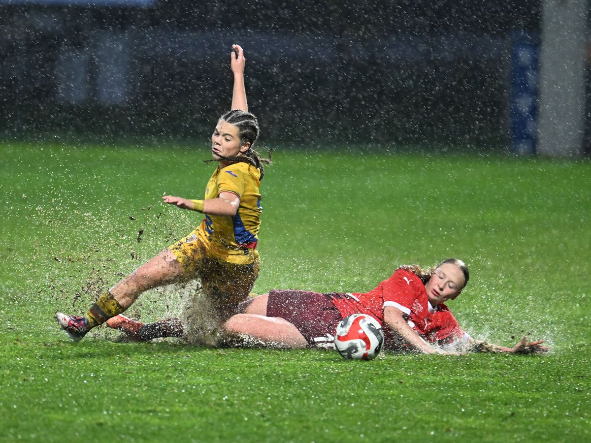 Imagini SPECTACULOASE de la meciul echipei naționale feminine de junioare Under 17