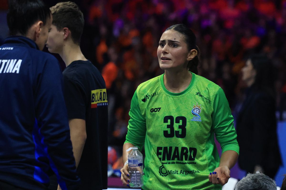 Valentina Menucci își trăiește visul la Rotterdam: „Merită orice sacrificiu!” » Imposibil de ingorat la meciul contra Olandei