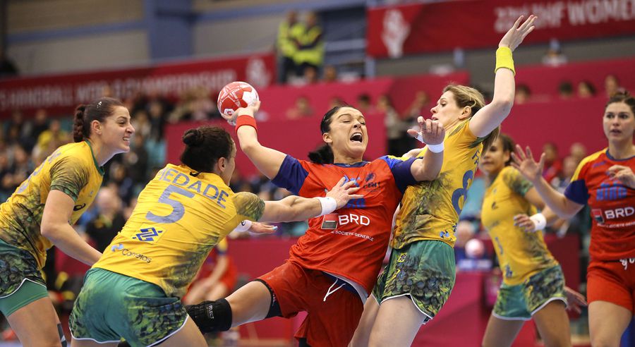 „Talismanul” primit de Cristina Laslo din partea fanilor români, înainte de startul Mondialului: „Căpitane, ia-l! E al vostru”