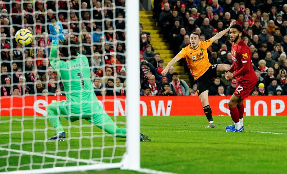 LIVERPOOL - WOLVERHAMPTON 1-0 // FOTO Jurgen Klopp termină cu victorie un an fantastic! Cum arată ACUM clasamentul din Premier League