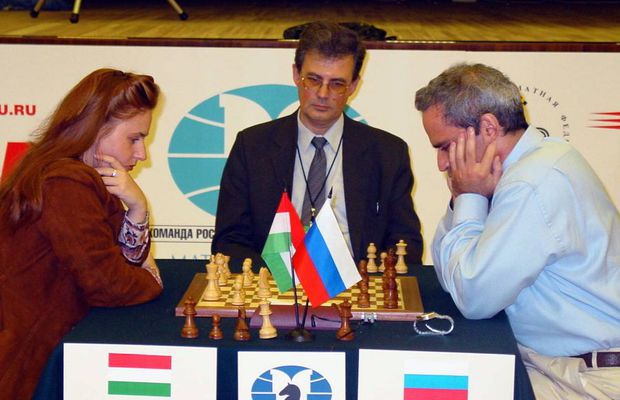 Serial despre șah în GSP, după succesul Netflix cu „The Queen’s Gambit” » Episodul 2: Femeile și șahul. Vasile Ernu răspunde la întrebarea: de ce nu avem competiții mixte?