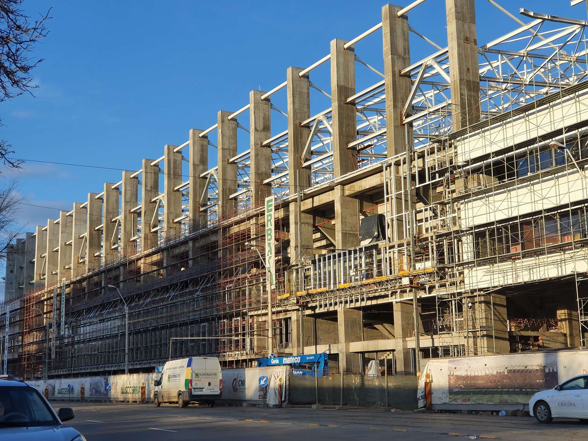 FOTO. Stadionul din Giulești, aproape de finalizare! Au fost montate ambele tabele » Ultimele imagini