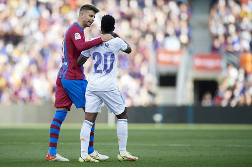 Gerard Pique și Vinicius Jr
Foto: Imago