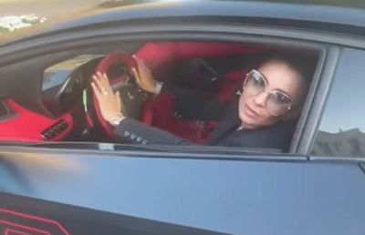 Anamaria Prodan spune că și-a luat un bolid de 500.000 €: „Vă iubesc!”