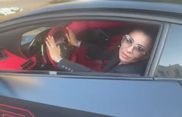 Anamaria Prodan spune că și-a luat un bolid de 500.000 €: „Vă iubesc!”