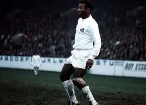 Povestea tricoului norocos al lui Pelé » Cum a depășit „Perla neagră” cel mai greu moment al carierei