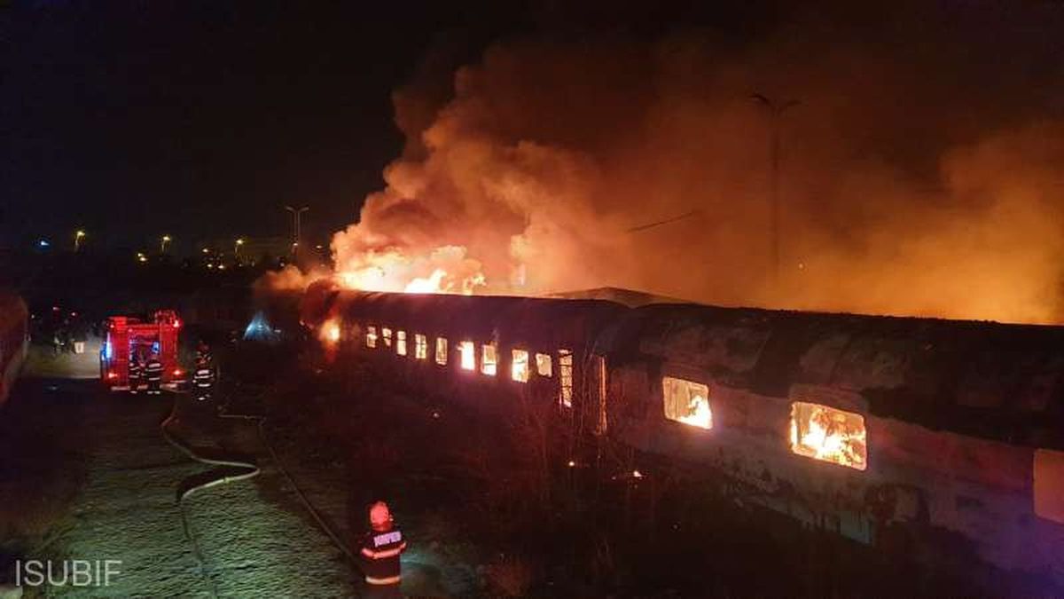 Incendiu puternic la câțiva pași de stadionul Rapidului » De la ce a pornit totul și cum decurge operațiunea