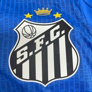 Santos își modifică stema clubului în onoarea legendarului Pele. Foto: Instagram @santosfc