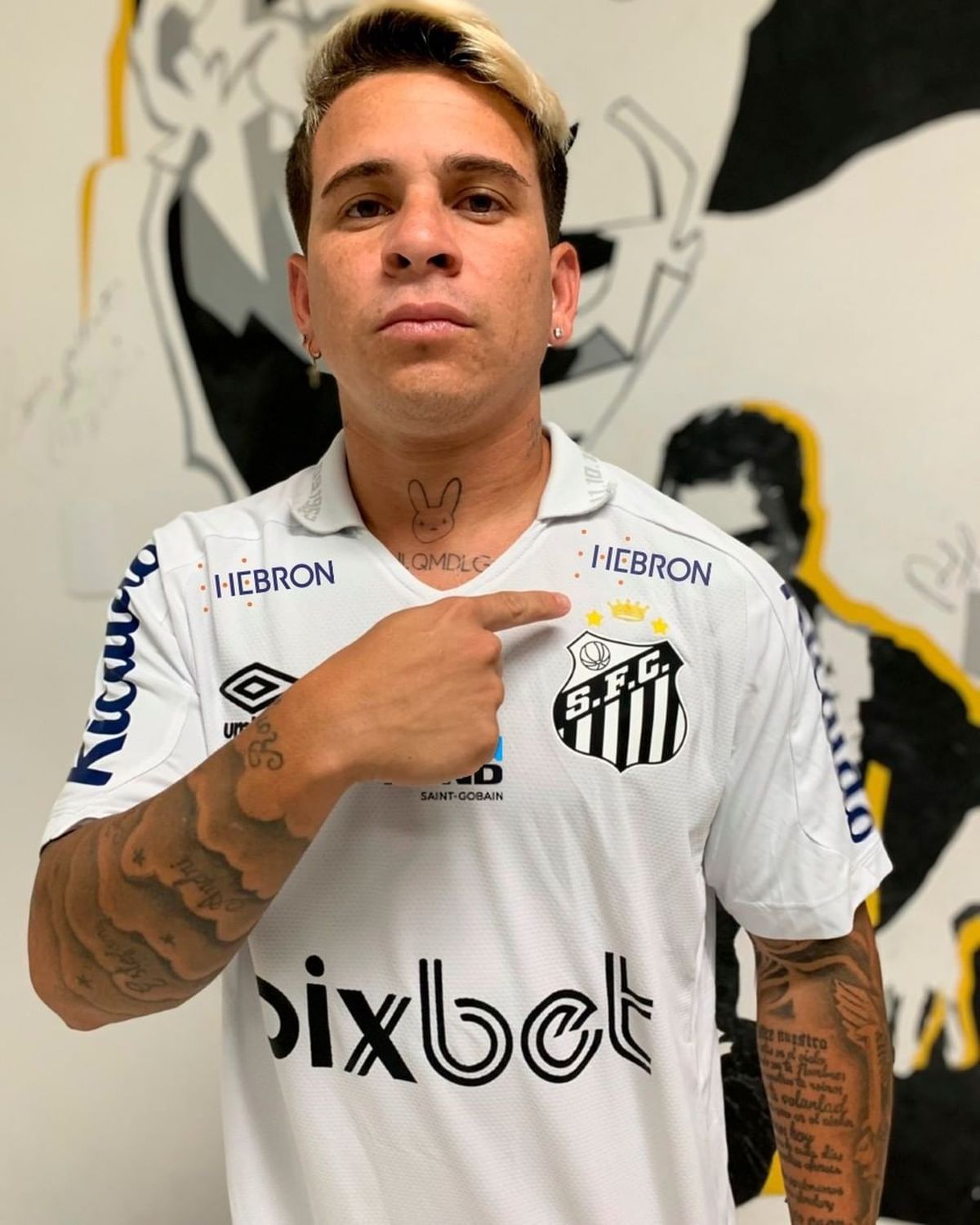 „Rege, fă-te bine!” » Rugă pentru Pele. Santos își modifică stema în onoarea legendei braziliene