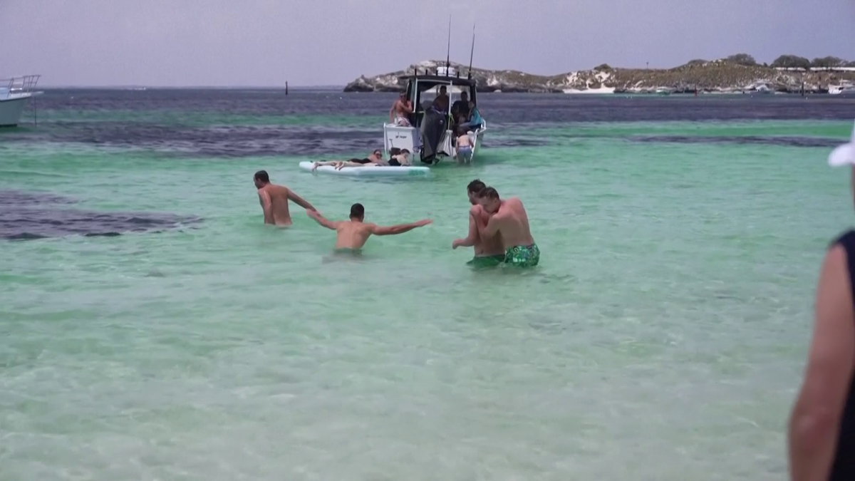 Novak Djokovic, plimbare spectaculoasă cu elicopterul plus distracție pe uimitoarea insulă Rottnest