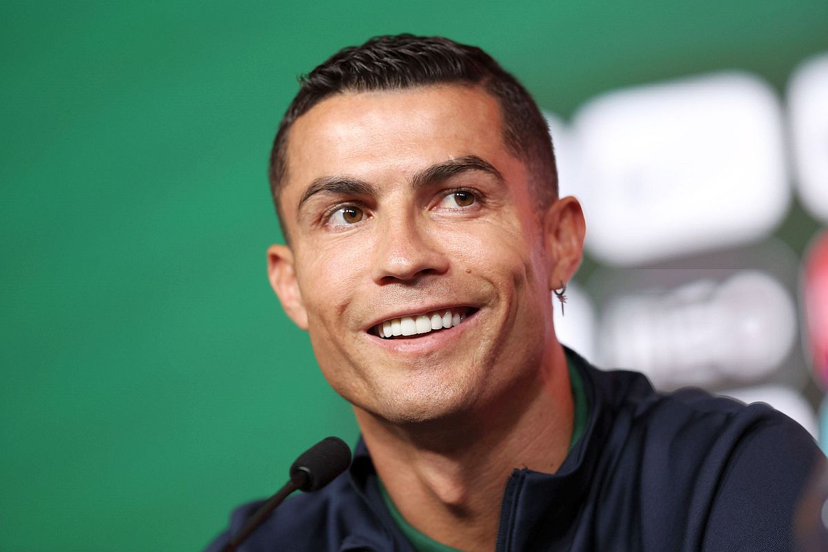Detaliul care i-a „blocat” pe toți: de ce își face Ronaldo unghiile cu ojă