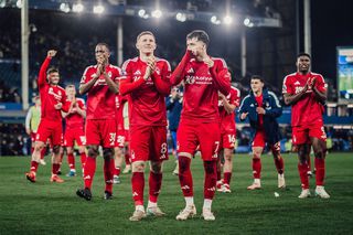 Minunea din Premier League » A cincea victorie consecutivă a propulsat-o direct pe locul 2!