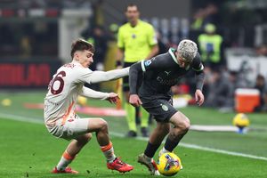 AC Milan - AS Roma, ultimul derby al anului în Serie A » Paulo Fonseca a fost eliminat pentru proteste la adresa arbitrului