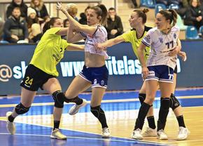 Au răpus-o și pe Corona Brașov! » Handbalul feminin are un „ucigaș” de coloși: revenirea care lămurește podiumul în final de 2024 în Liga Florilor