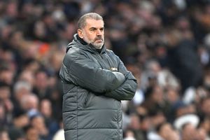 Ce a declarat Postecoglou despre Radu Drăgușin: „N-am avut de ales”