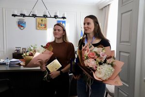 Două finaliste de la Campionatul Mondial au fost premiate de primarul orașului Râmnicu Vâlcea pentru „contribuția adusă comunității”