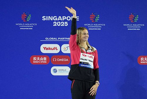 Summer McIntosh pe podiumul mondial FOTO Imago Images