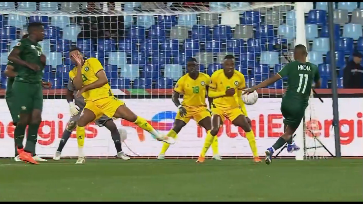 Cum poate explica gestul?! Momentul incredibil care l-a dus pe Ngezana în „optimile” Cupei Africii