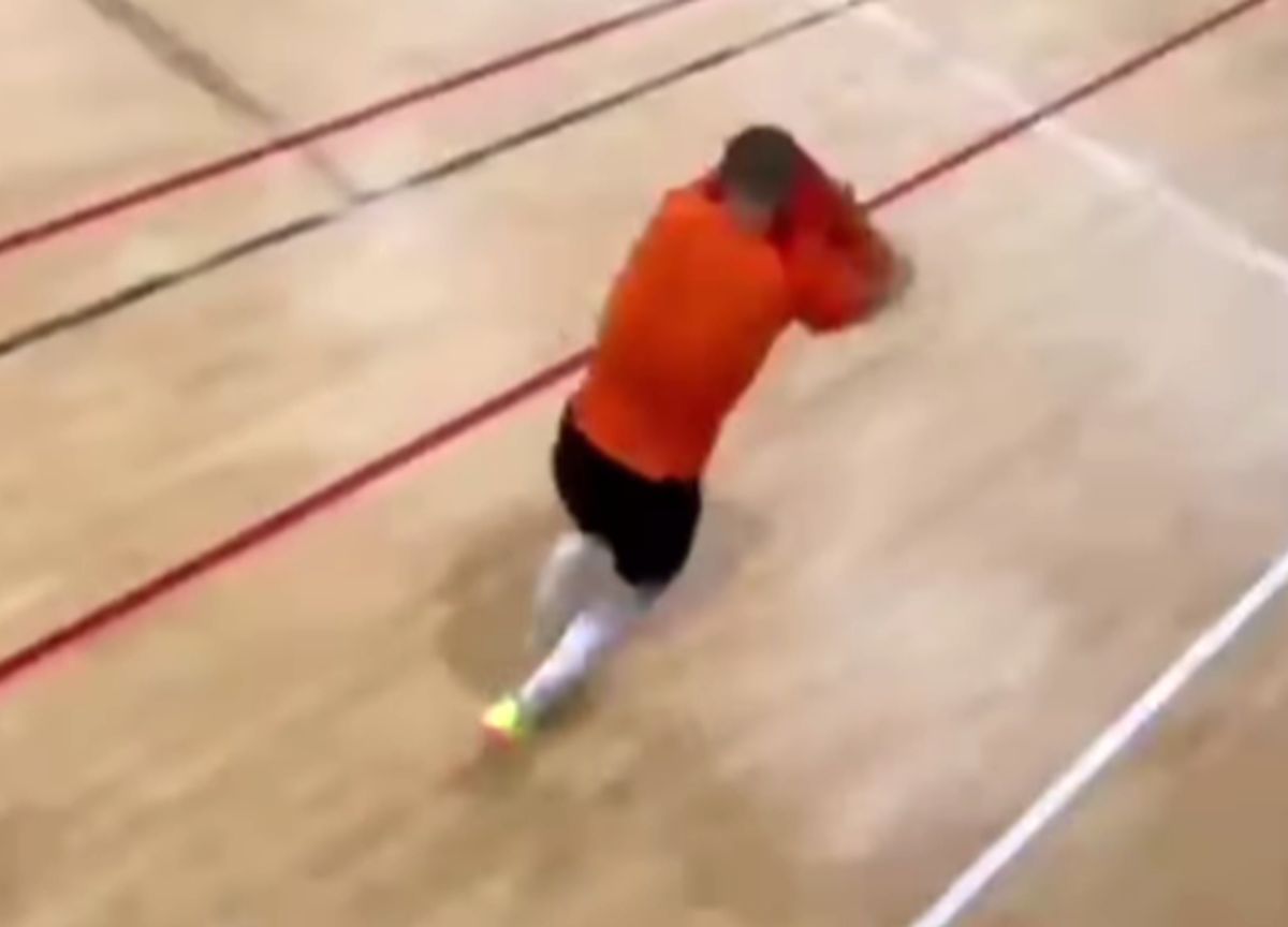 Internaționalul din Bundesliga a pălmuit un tânăr de 17 ani!