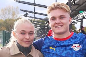 Nemaiîntâlnit! Vedeta lui RB Leipzig are permisiunea clubului să vină cu iubita în cantonament!