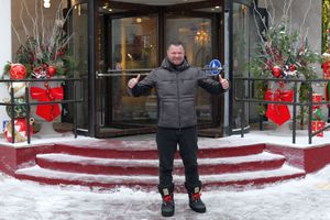 Marile dorințe ale lui Marius Niculae pentru 2026: „Dinamo campioană și România la Mondiale” + explicația gestului afișat pe scenografia „câinilor”: „Așa se salută dinamoviștii”