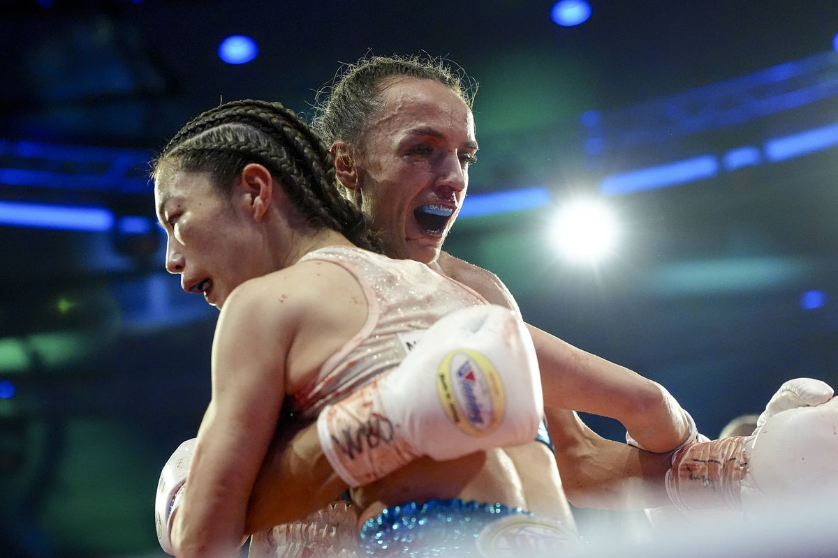 „Balboa” de Cisnădie este campioană mondială la box! » Gabriela Timar a câștigat centura cu nasul fracturat