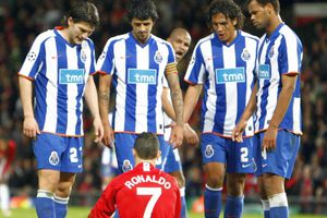 Cristi Săpunaru a spus cum a băgat spaima în vedeta Realului: „I-am zis «copile, te lovesc». L-am aruncat în gard”