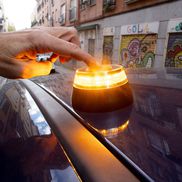 În Spania devine obligatorie baliza luminoasă de avertizare V16, de la 1 ianuarie 2026