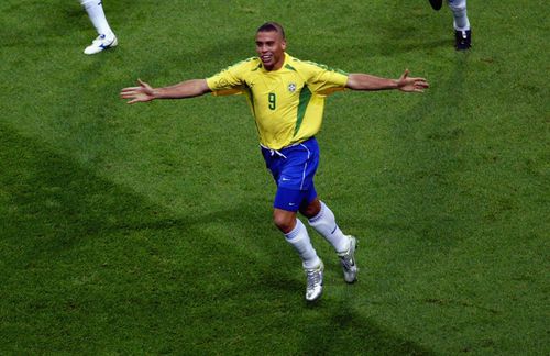 Marile regrete ale brazilianului Ronaldo:  „Mi-aș fi dat două degete să câștig trofeele astea”
foto: Guliver/Getty Images