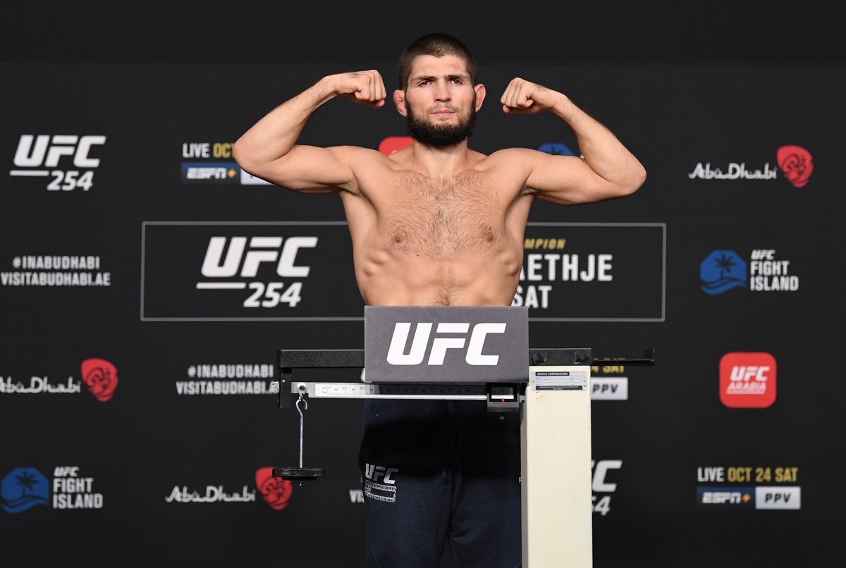 Khabib Nurmagomedov, poveste uluitoare! Ce i-a zis tatăl său după ce i s-a plâns că ursul cu care se antrena a vrut să-l muște