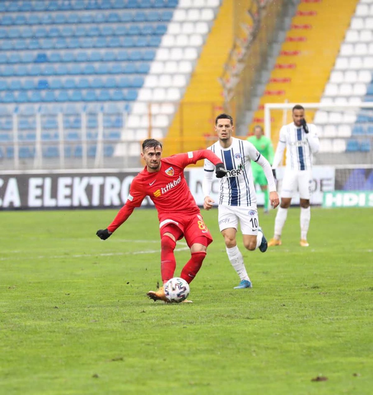 KASIMPASA - KAYSERISPOR 0-1. Dan Petrescu, victorie dramatică în Turcia! Golul a venit în ultimul minut