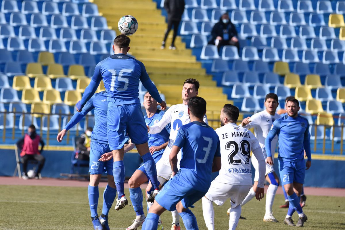 GAZ METAN MEDIAȘ - ACADEMICA CLINCENI 1-1 » Medieșenii obțin un punct în inferioritate numerică