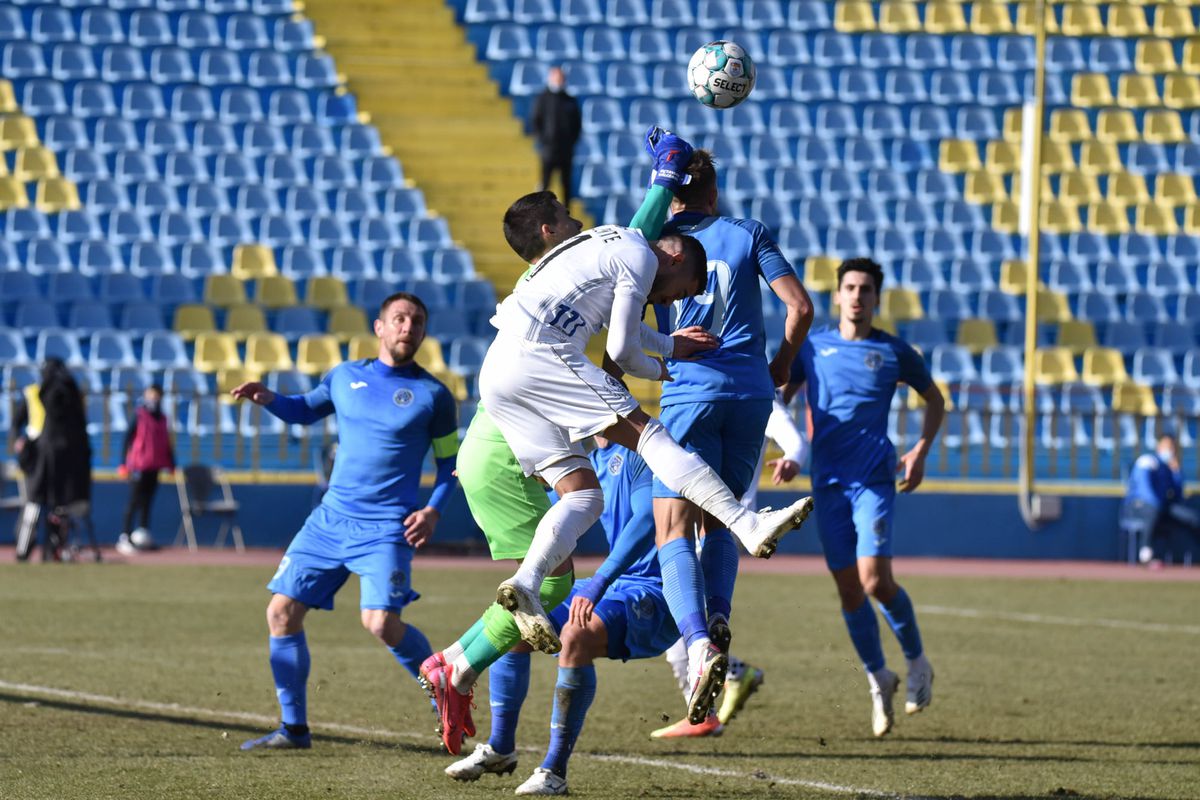 GAZ METAN MEDIAȘ - ACADEMICA CLINCENI 1-1 » Medieșenii obțin un punct în inferioritate numerică