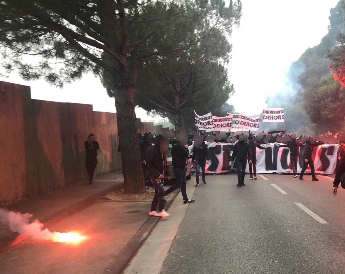 Haos la Marseille, după ce ultrașii echipei au invadat centrul sportiv: „O hoardă de sălbatici”