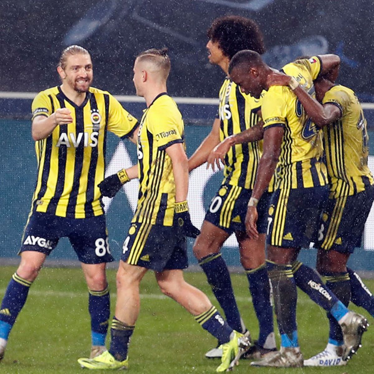 Președintele lui Rizespor, nervos după eliminarea lui Șumudică din meciul cu Fenerbahce: „L-o fi înjurat de mamă în română”