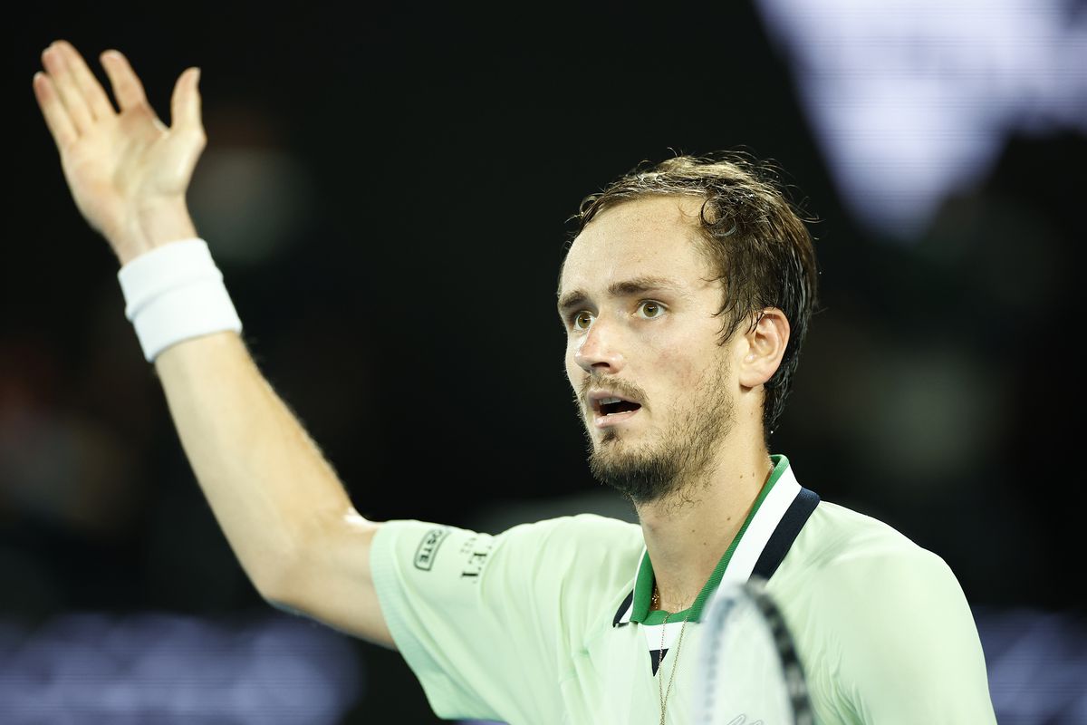 Daniil Medvedev, nervi în finala cu Nadal! Conflict aprins cu fanii de la Australian Open: „Sunt niște idioți! Nu au minte”