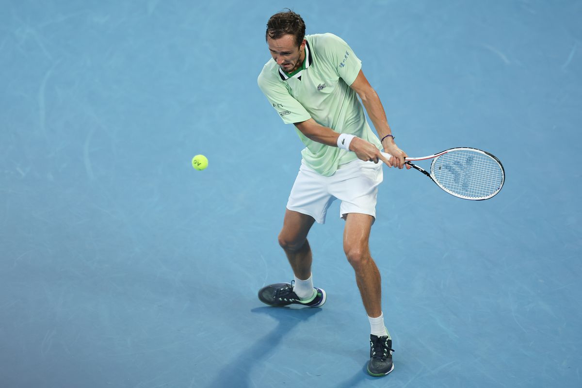 Mircea Badea „s-a fript” iar! Cât pariase pe victoria lui Medvedev cu Rafael Nadal, în finala Austalian Open