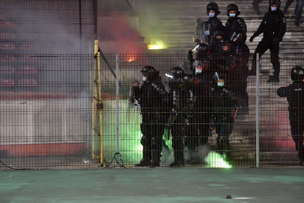 Idee inedită avută de Stoican înainte de meciul cu FCSB » Cum a încercat să-și motiveze jucătorii pentru Derby